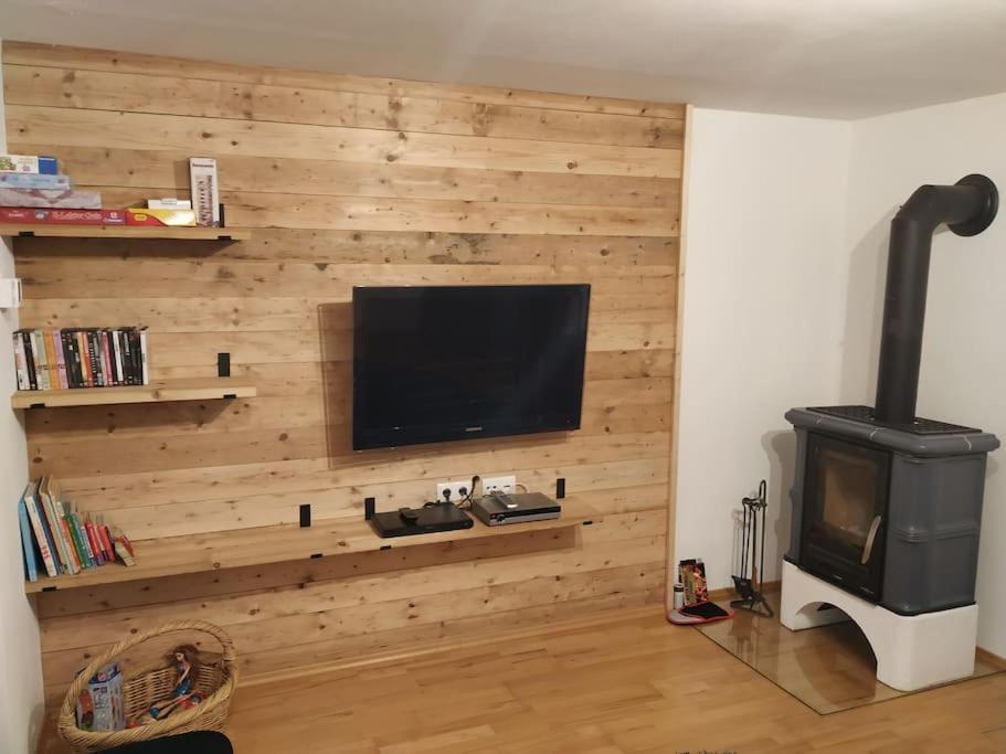 Upcycling Appartement Fischl - Nachhaltig Und Kreativ Wohnen Fuer Gross Und Klein Jenbach Exteriér fotografie